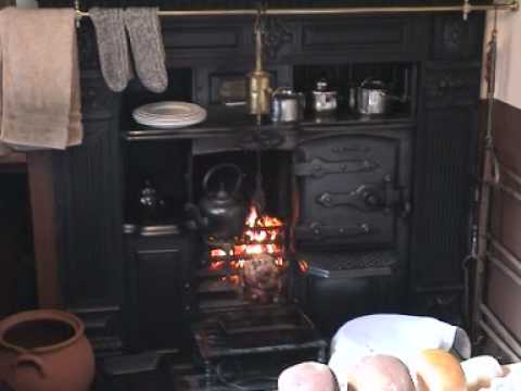 download lagu mp3 mp4 Victorian Oven, download lagu Victorian Oven gratis, unduh video klip Victorian Oven