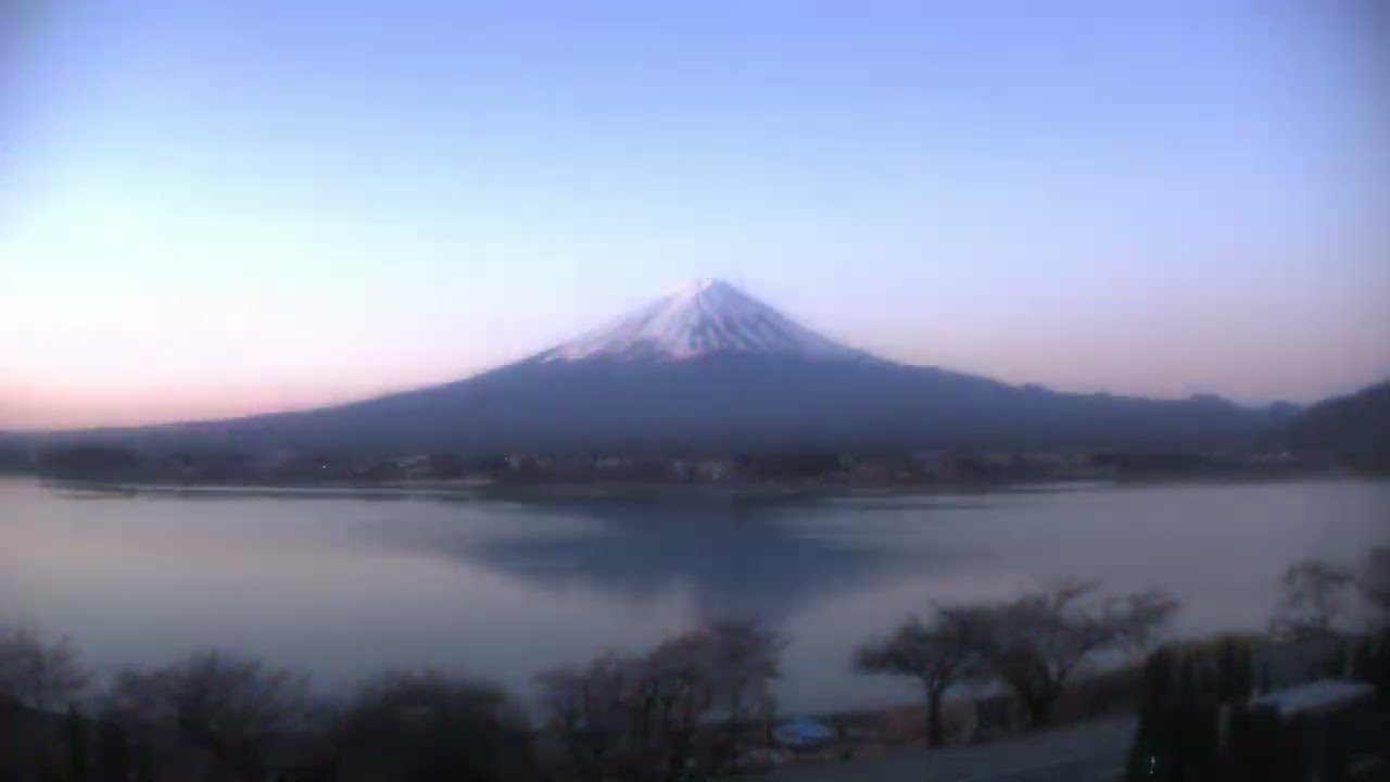 河口湖ライブカメラ タイムラプス映像（2026年4月3日） 提供：UTYテレビ山梨