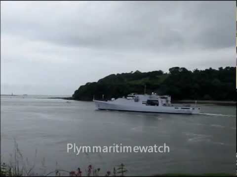 HNLMS Friesland leaving Devonport