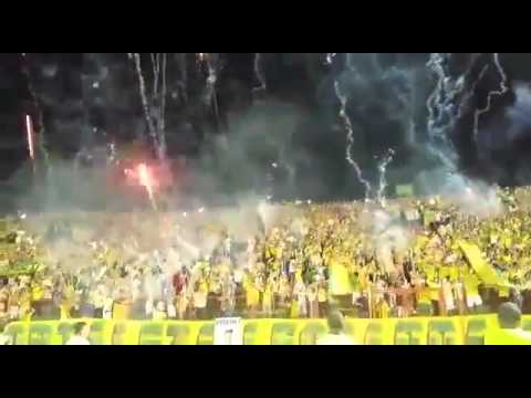 "La fiesta del ascenso, 26-11-2015 FORTALEZA LEOPARDA SUR." Barra: Fortaleza Leoparda Sur • Club: Atlético Bucaramanga