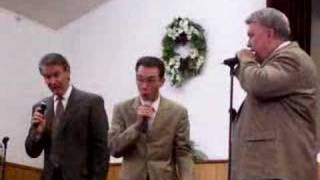 Andrew Ishee sings with Palmetto State