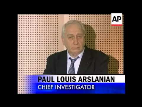 Search teams have recovered more than 400 pieces of debris from Air France Flight 447 but investigat