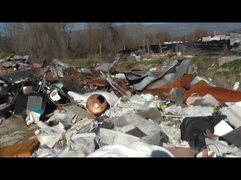 Pistoia, discarica al campo di volo
