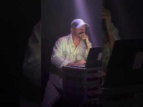 Vincent Glanzmann - Breaking Things