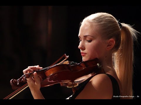 3 Beautiful & Talented Female Violinists I Recently Discovered