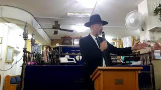 Un temple detruit les maisons reconstruites