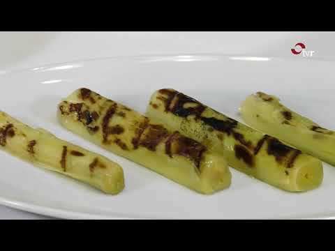 Escuela de Cocina Tejón. TVR. Receta de puerros a la brasa con Miguel Martínez Losa.