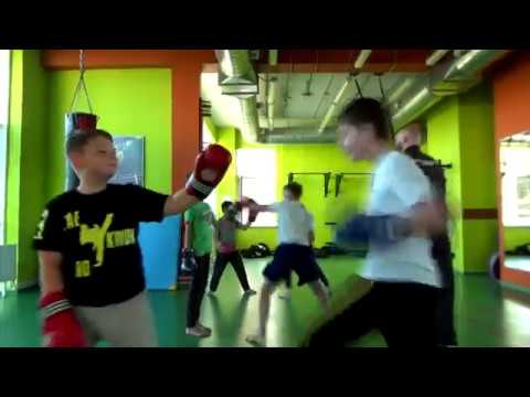 Кикбоксинг. 9+. Детский клуб Смайл Парк. Тренер Марцевич Денис.