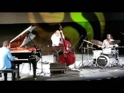 Taylor Eigsti Trio part1.mp4