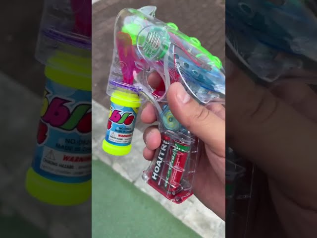 Vídeo relacionado con Pistola de Juguete, Pistola de Juguete Espuma Blaster, Armas de Juguetes para Niños, Pistola de Juguete Realista, Juguetes para Niños
