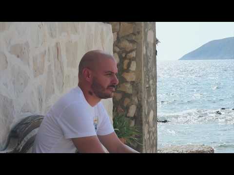 #Quarantunes #StayAtHome BESAME MUCHO - MAX HOZIĆ