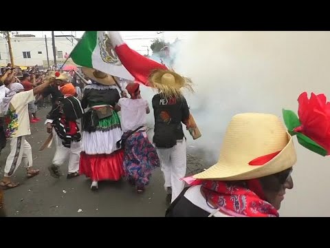 شاهد.. المكسيكيون يحيون ذكرى انتصارهم على فرنسا بـ"معركة" شعبية…
