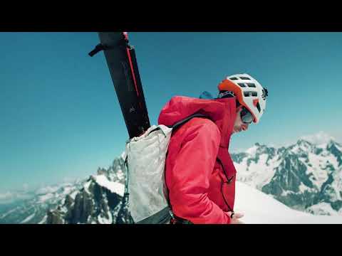 Les skis Dynastar M Vertical en action
