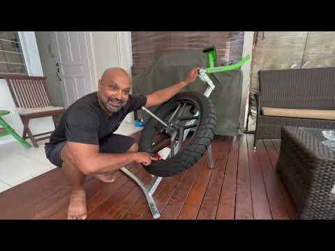 How to use the Rabaconda Street Tire Changer