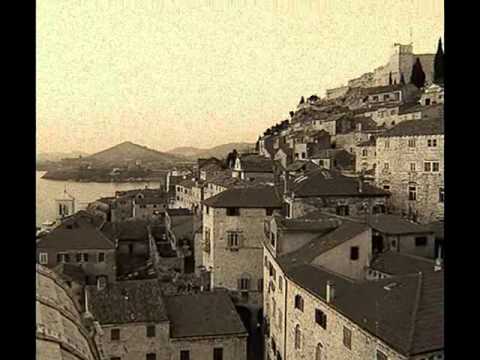 Klapa Adriaticum - Jabuka je na dnu mora pala