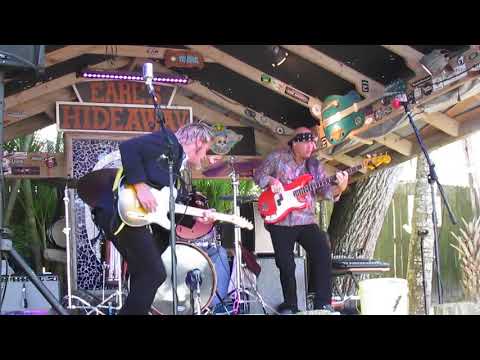 MEMPHIS LIGHTNING BRINGS HIS BAND WITH HIS DAD ON BASS TO EARL'S HIDEAWAY  10-16-2021
