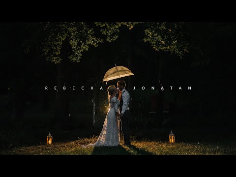 Next day teaser // pouring rain on the wedding day of Rebecka & Jonatan near Görvälns Slott, Sweden