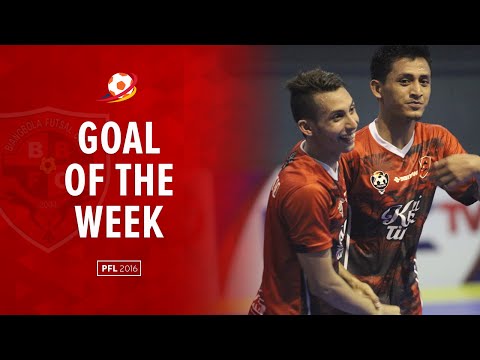 Pro Futsal League 2016 : Crazy Long Shot Goal Hanif Sandro from Biangbola  - Goal Of The Week