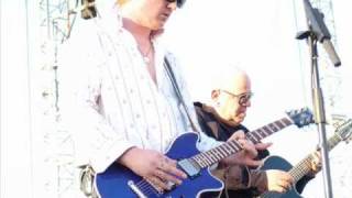 Desert Sessions - 05 - In My Head... Or Something (Live Coachella Valley 04)