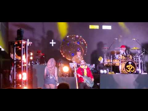 Majka, Nika és az Ők