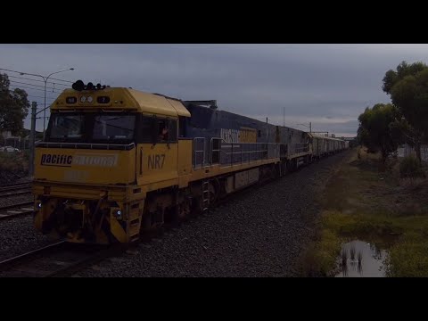PM5 Passing By Laverton With NR7 and NR41 - 28/12/2020