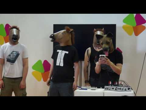 Tronimal @ Gamescom  [Game Boy Musik]