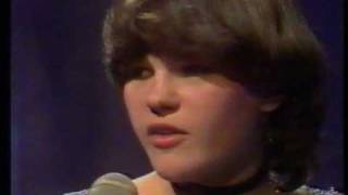 MONA GRYTØYR og NEW JORDAL SWINGERS - Hit Me With Your Best Shot - 1982