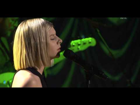 Aurora Aksnes - Awakening (First TV Performance)