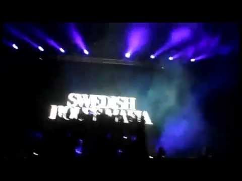 Swedish House Mafia playing Beating Of My Heart (Matisse & Sadko Remix)