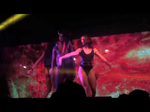 ELECTROHONEY live mashes up "Sizzle" with Madonna's "Girl Gone Wild" @2012 Glam Awards in NYC.