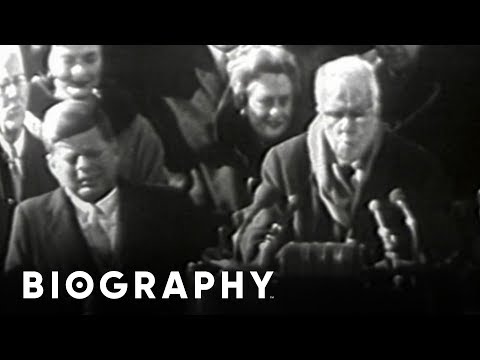 Robert Frost - American Poet & Four-time Pulitzer Prize Winner | Mini Bio | BIO