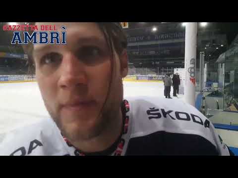 Nach dem Spiel mit HCAP Verteidiger Jannik Fischer (17.11.2018)