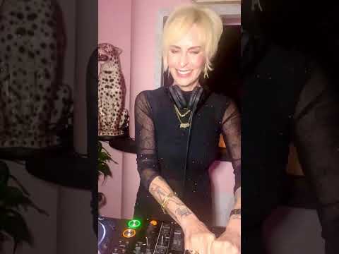 Promotional video thumbnail 10 for DJ Reggie Y2K