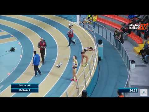 KADDARI Dalia 24,22 nei 200 Allieve   Batteria 2   Campionati Italiani Allievi Indoor 2018