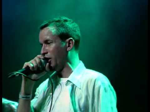 The Vandals -10  Oi To The World!  ( - Live At The House Of Blues 2004)