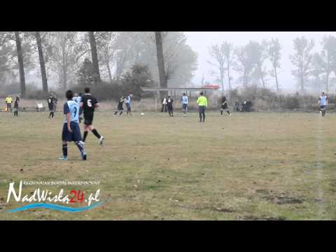Junior Zakrzów - Wisła Baranów Sand. 3:1, Zakrzów, 30.10.2011 HD