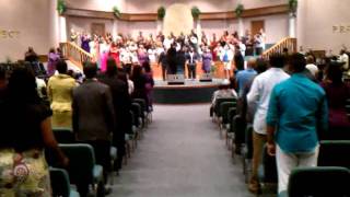 Min. Ron Summers (Local AIM Music Chair) and the Texas Connection Mass Choir (5/20/11)