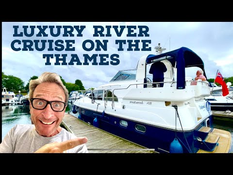 Luxury river cruise on the Thames/