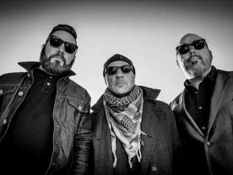 MonkeyJunk - Live Another Day