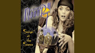 Swingin At The Seance