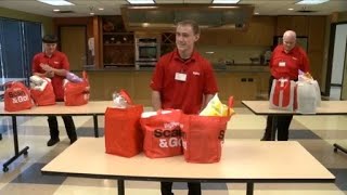QCA Hy-Vee grocery employees among best baggers in Illinois/Iowa