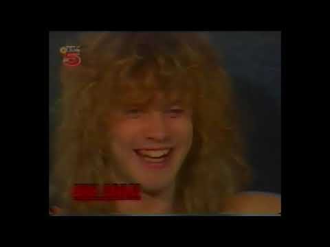 rick savage being THAT bass player