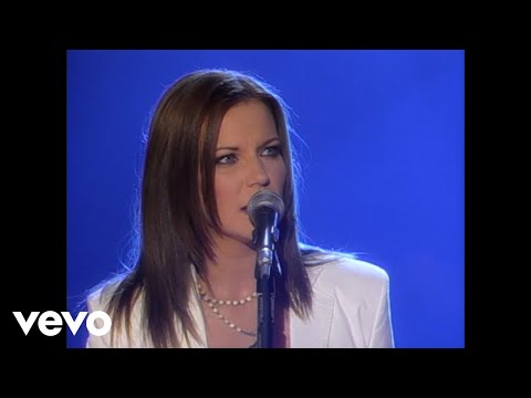 Martina McBride - Where Would You Be (CMT Flameworthy Awards 2002)