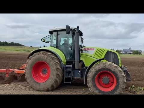 Claas Axion 840 mit Howard SP4 Swing Plow, Square Plow