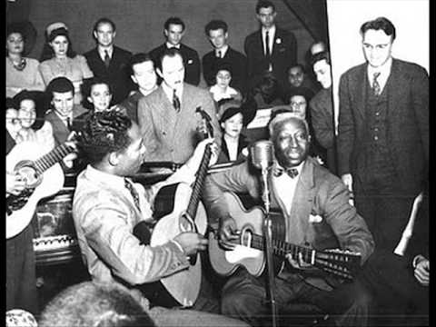 Leadbelly And Josh White - I've A Pretty Flowers