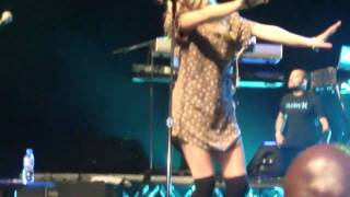 1-800 Clap Your Hands - live in RJ - Emily Osment -HD