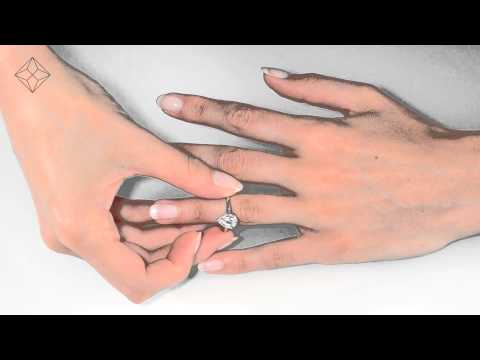 FT69 - Lovely 1ct Diamond and 18K White Gold Cluster Ring