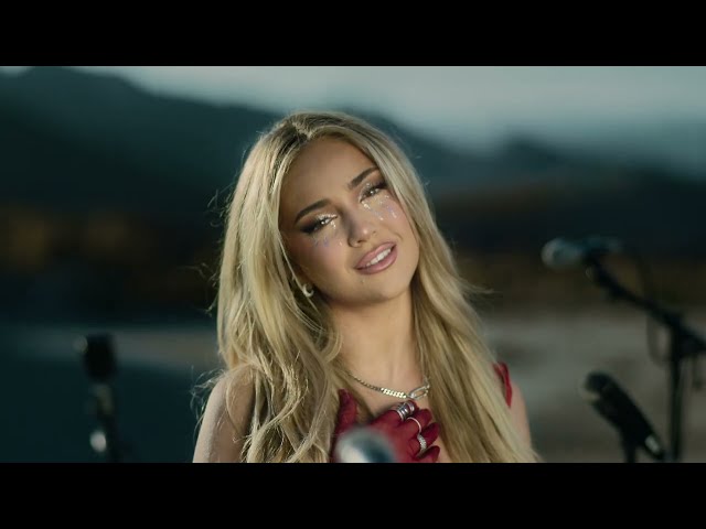 Un Classico von Ana Mena ((jetzt ansehen))