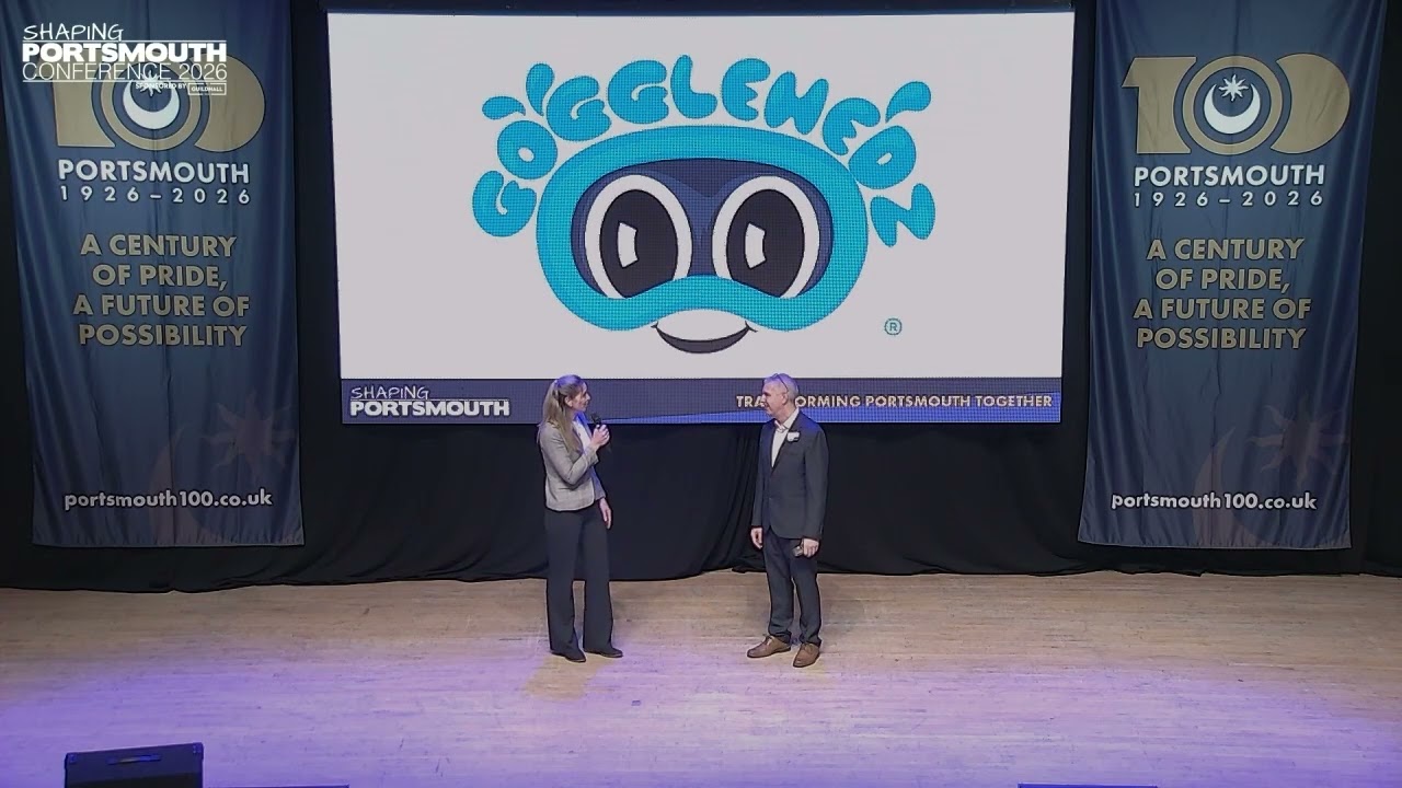 Clare Martin's Pompey Plod & Katy Sexton's Gogglehedz