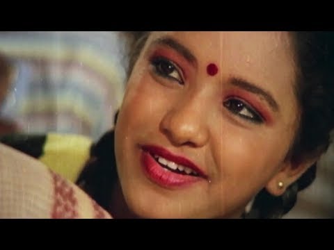 Revathi mimics Kamal Haasan - Punnagai Mannan | Tamil Scene